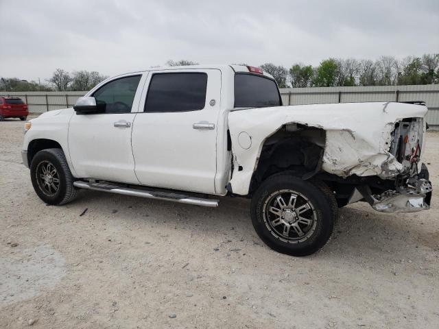 5TFEM5F17EX080791 - 2014 TOYOTA TUNDRA CREWMAX SR5 WHITE photo 2