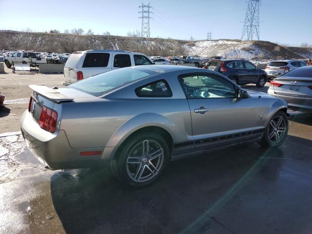 1ZVHT80N395100062 - 2009 FORD MUSTANG GRAY photo 3