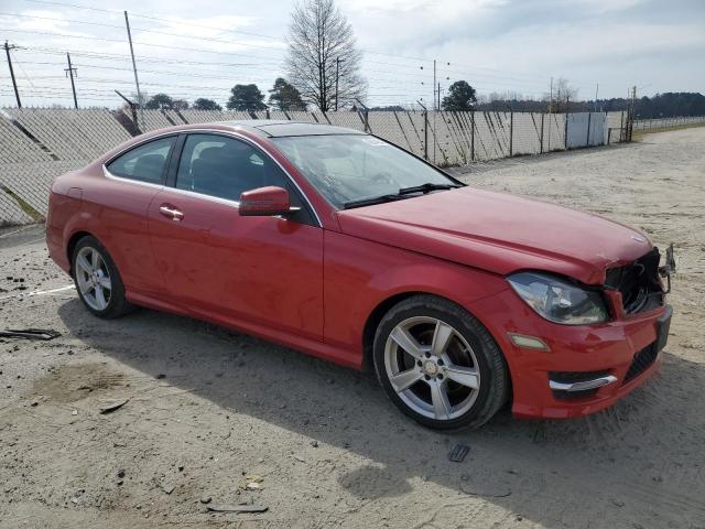 WDDGJ4HB7DG048770 - 2013 MERCEDES-BENZ C 250 RED photo 4