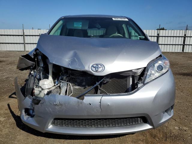 5TDKK3DC8BS155453 - 2011 TOYOTA SIENNA LE SILVER photo 5