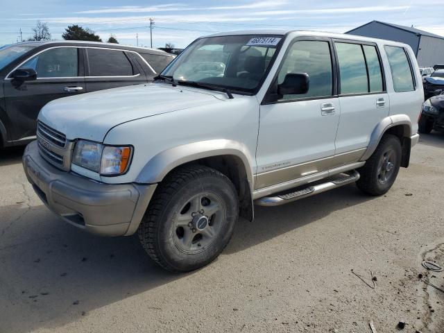 JACDJ58X127J07712 - 2002 ISUZU TROOPER S WHITE photo 1