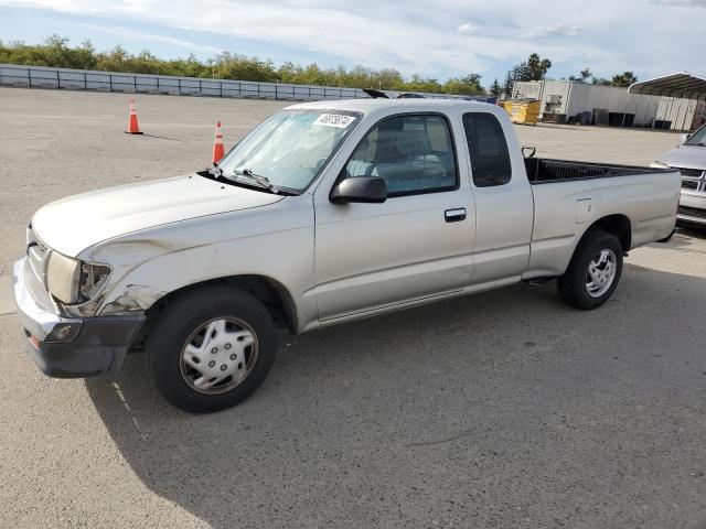 4TAVL52N9YZ576756 - 2000 TOYOTA TACOMA XTRACAB SILVER photo 1