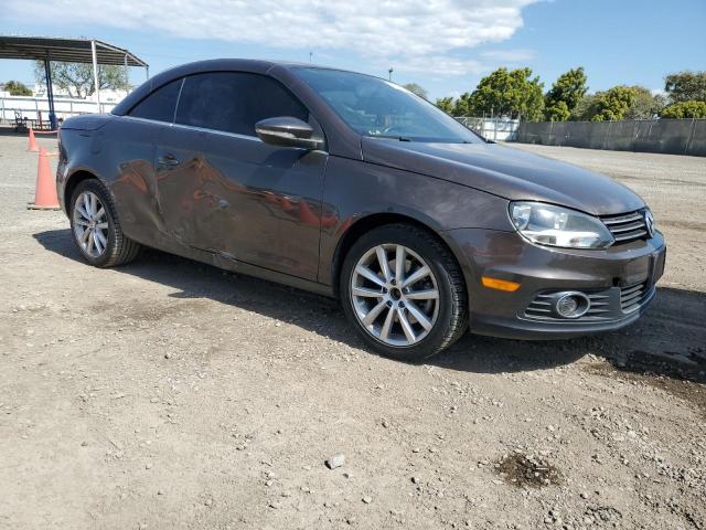 WVWBW8AH5DV009229 - 2013 VOLKSWAGEN EOS KOMFORT BROWN photo 4