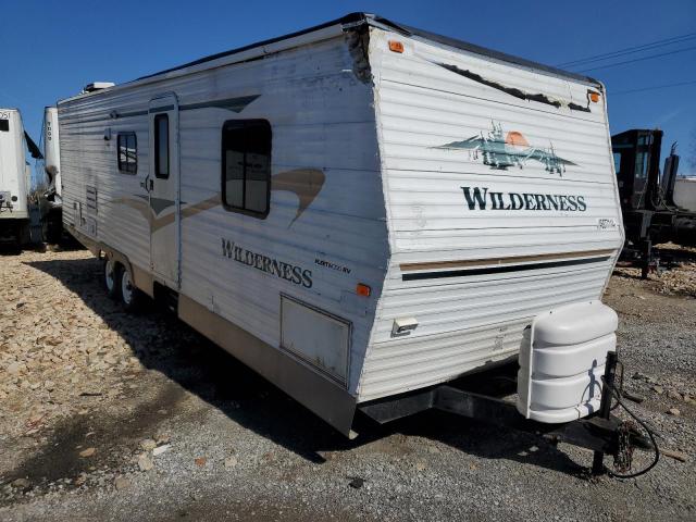 1ED1F302542811752 - 2004 WILD RV WHITE photo 1