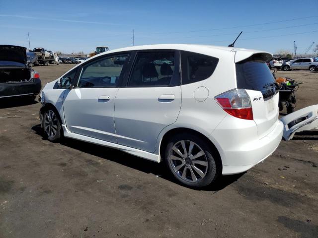 JHMGE8H52CC004910 - 2012 HONDA FIT SPORT WHITE photo 2