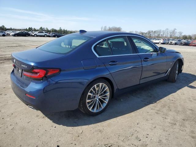 WBA33AG04PCM01525 - 2023 BMW 530XE BLUE photo 3