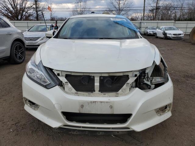 1N4AL3APXJC159882 - 2018 NISSAN ALTIMA 2.5 WHITE photo 5