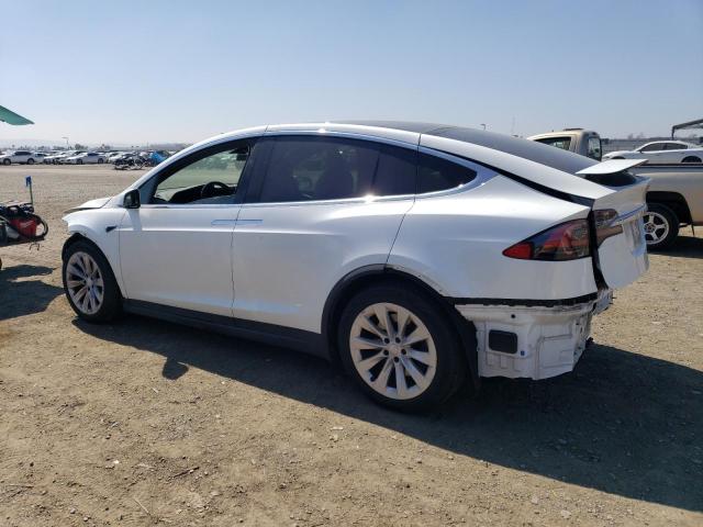 5YJXCDE28KF186754 - 2019 TESLA MODEL X WHITE photo 2