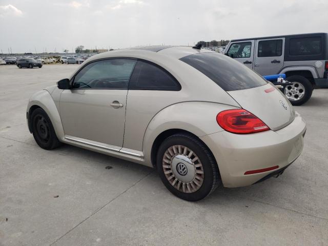 3VWHX7AT7DM673254 - 2013 VOLKSWAGEN BEETLE BEIGE photo 2