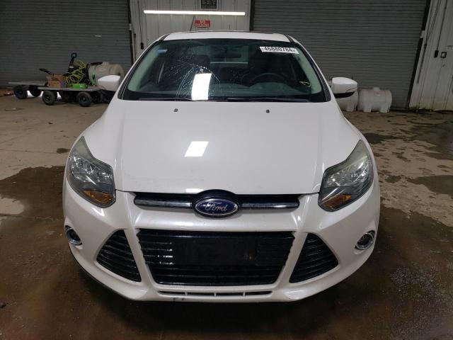 1FADP3J2XDL113138 - 2013 FORD FOCUS TITANIUM WHITE photo 5