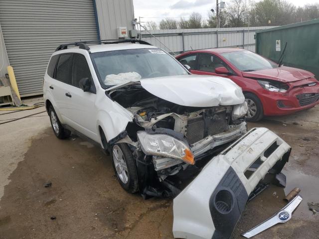 JF2SHABC1DH424312 - 2013 SUBARU FORESTER 2.5X WHITE photo 4