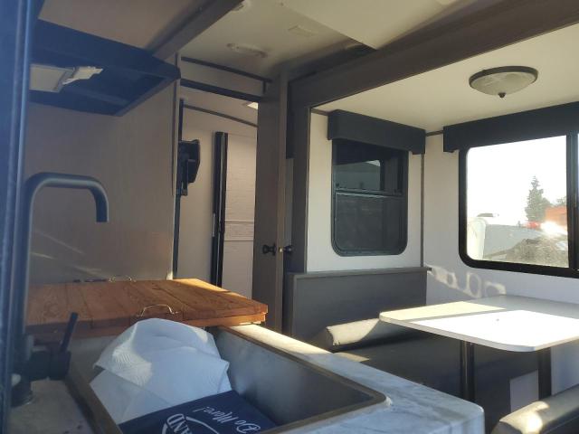 5SFSB2221MN453515 - 2021 HEARTLAND SUNDANCE WHITE photo 6