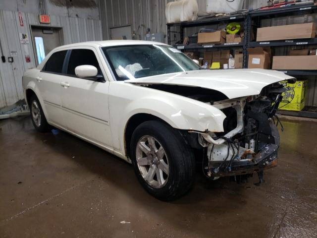 2C3LA43R07H860146 - 2007 CHRYSLER 300 WHITE photo 4