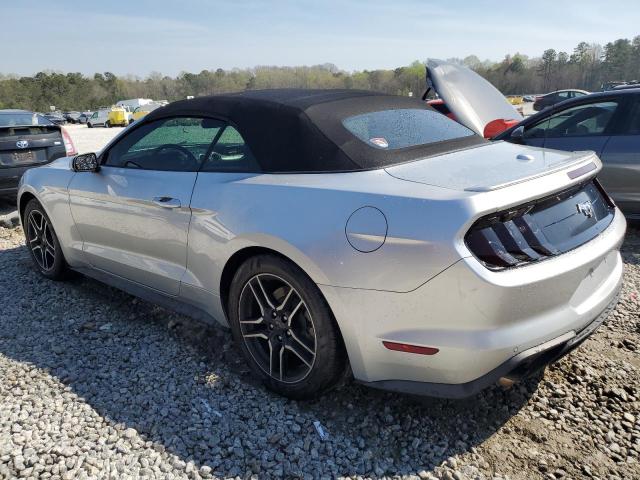 1FATP8UH2J5139094 - 2018 FORD MUSTANG SILVER photo 2