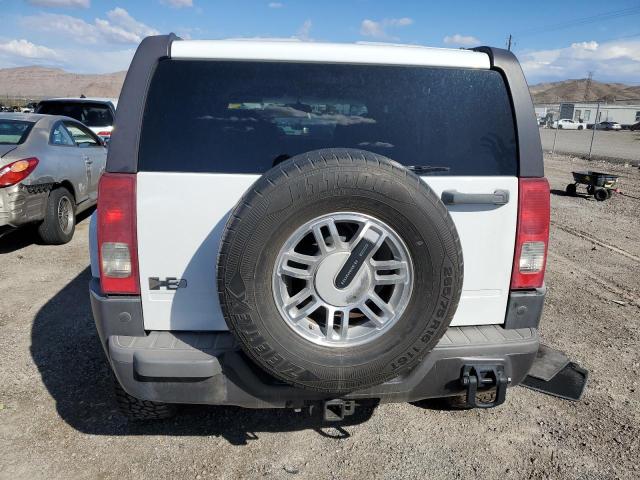 5GTDN136X68101896 - 2006 HUMMER H3 WHITE photo 6