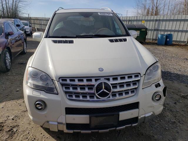 4JGBB7CB2AA593425 - 2010 MERCEDES-BENZ ML 550 4MATIC WHITE photo 5