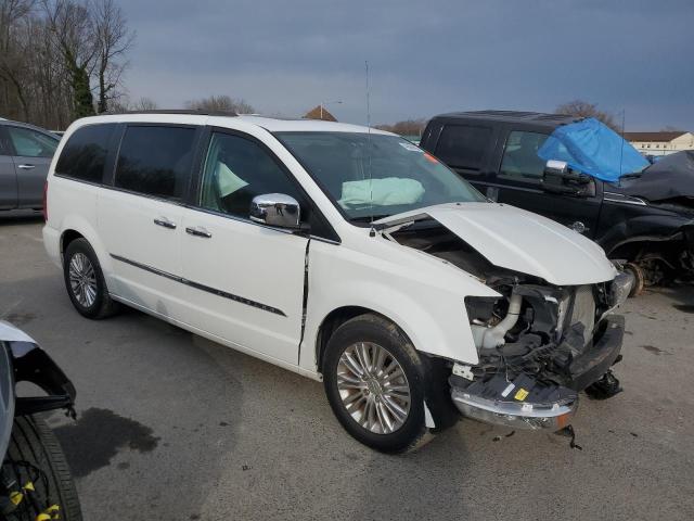 2C4RC1CG6FR583685 - 2015 CHRYSLER TOWN & COU TOURING L WHITE photo 4