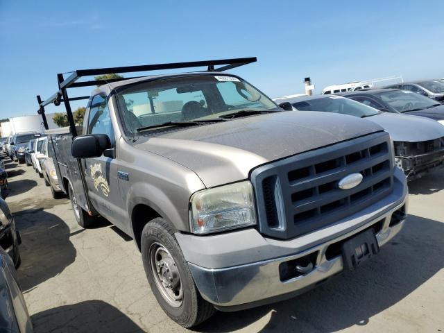 1FTNF20586EB18790 - 2006 FORD F250 SUPER DUTY BROWN photo 4