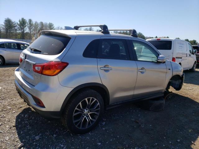 JA4AR3AW9JZ011116 - 2018 MITSUBISHI OUTLANDER ES SILVER photo 3