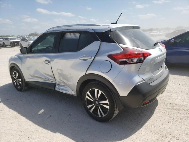 3N1CP5CU7JL527156 - 2018 NISSAN KICKS S SILVER photo 2