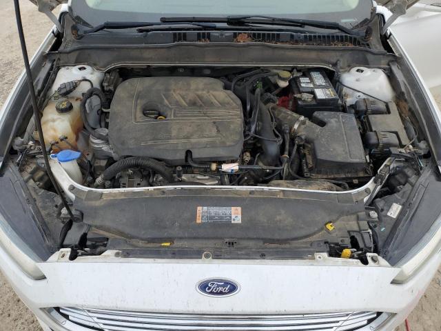 1FA6P0HD5F5129463 - 2015 FORD FUSION SE WHITE photo 11