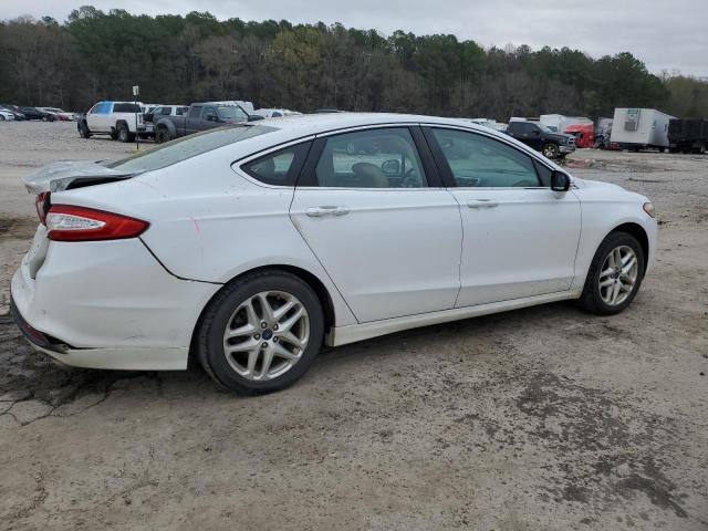 1FA6P0HD5F5129463 - 2015 FORD FUSION SE WHITE photo 3