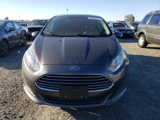 3FADP4BE6FM159131 - 2015 FORD FIESTA SE GRAY photo 5