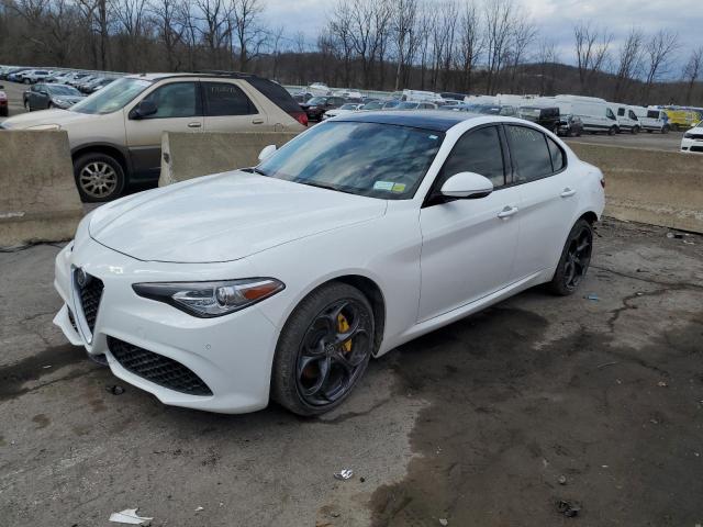 ZARFAEENXH7553563 - 2017 ALFA ROMEO GIULIA TI Q4 WHITE photo 1