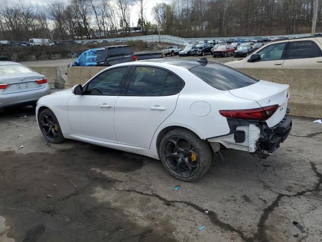 ZARFAEENXH7553563 - 2017 ALFA ROMEO GIULIA TI Q4 WHITE photo 2