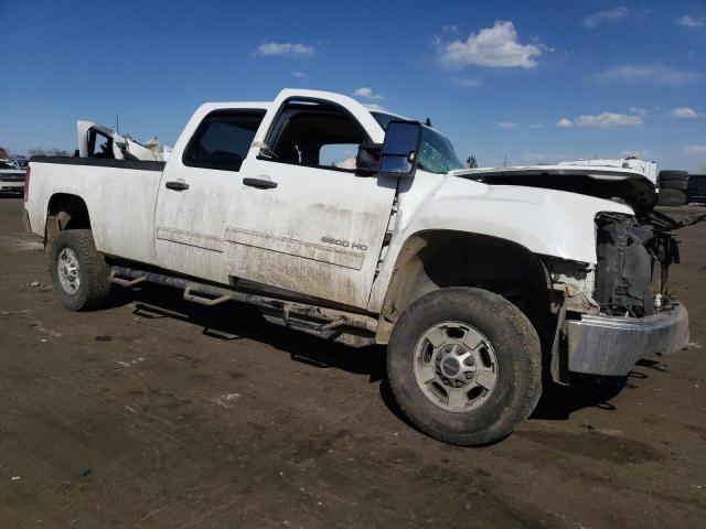 1GT120C81CF140463 - 2012 GMC SIERRA K2500 SLE WHITE photo 4