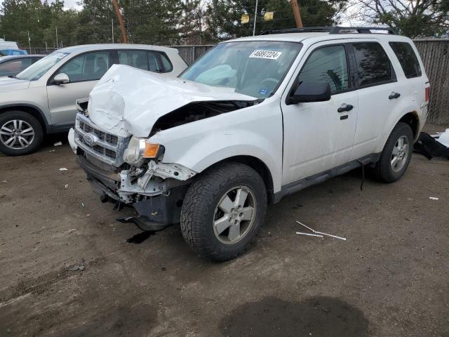 1FMCU0D71BKC24258 - 2011 FORD ESCAPE XLT WHITE photo 1