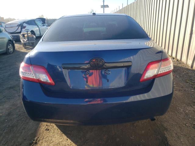 4T1BF3EK4BU736689 - 2011 TOYOTA CAMRY BASE BLUE photo 6