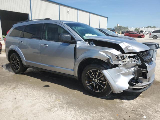 3C4PDCABXJT273777 - 2018 DODGE JOURNEY SE SILVER photo 4