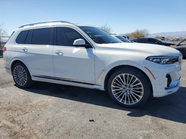 5UXCX4C54KLS38649 - 2019 BMW X7 XDRIVE50I WHITE photo 4