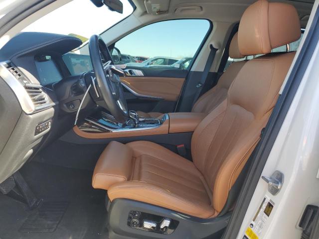 5UXCX4C54KLS38649 - 2019 BMW X7 XDRIVE50I WHITE photo 7