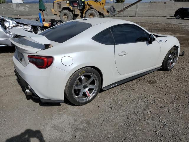 JF1ZNAA19D2724582 - 2013 TOYOTA SCION FR-S WHITE photo 3