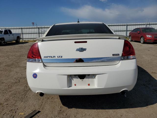 2G1WU57M391119336 - 2009 CHEVROLET IMPALA LTZ WHITE photo 6