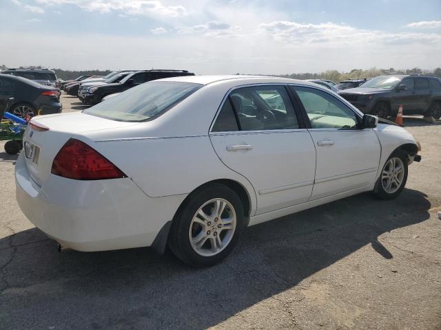 JHMCM56397C018102 - 2007 HONDA ACCORD SE WHITE photo 3