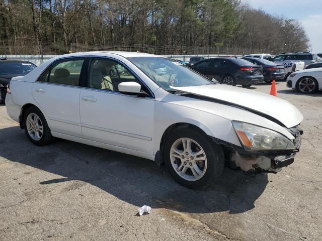 JHMCM56397C018102 - 2007 HONDA ACCORD SE WHITE photo 4