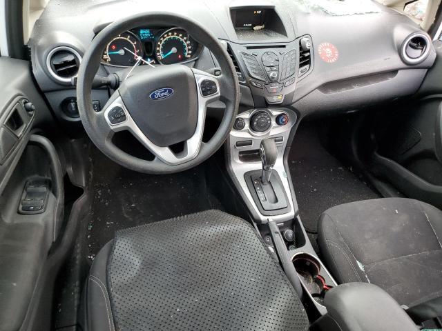 3FADP4EJ0JM127566 - 2018 FORD FIESTA SE WHITE photo 8