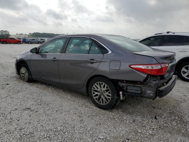 4T1BF1FK7GU208154 - 2016 TOYOTA CAMRY LE GRAY photo 2