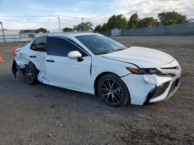 4T1T11AK7PU811048 - 2023 TOYOTA CAMRY SE NIGHT SHADE WHITE photo 4