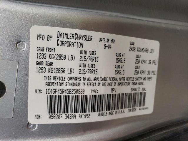 1C4GP45R45B250930 - 2005 CHRYSLER TOWN & COU ვერცხლისფერი ფოტო 13