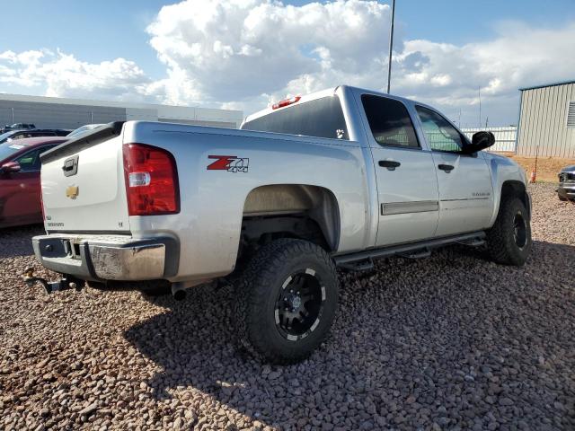 3GCPKSE32BG390833 - 2011 CHEVROLET SILVERADO K1500 LT SILVER photo 3