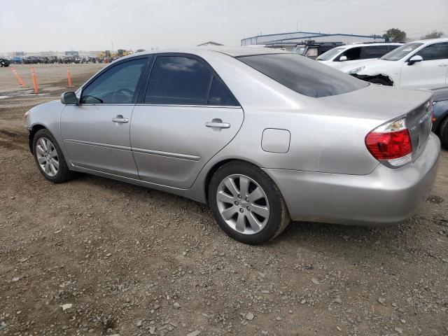 4T1BE32K75U945002 - 2005 TOYOTA CAMRY LE SILVER photo 2