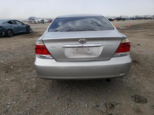 4T1BE32K75U945002 - 2005 TOYOTA CAMRY LE SILVER photo 6
