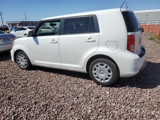 JTLZE4FE3FJ075608 - 2015 TOYOTA SCION XB WHITE photo 2