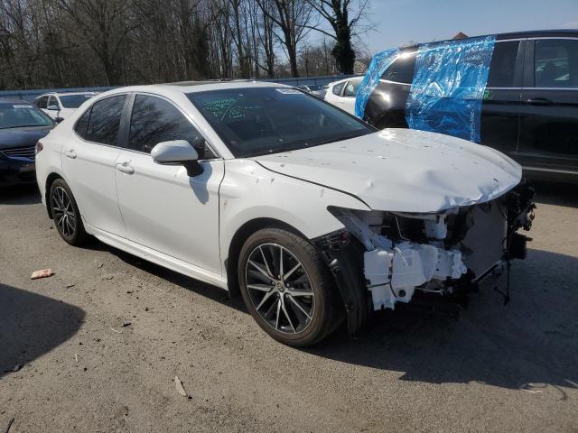 4T1G11BK1PU082562 - 2023 TOYOTA CAMRY SE NIGHT SHADE WHITE photo 4