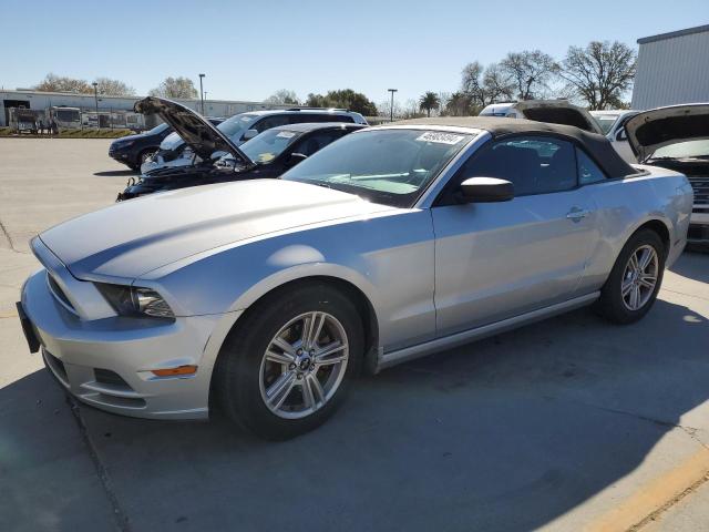 1ZVBP8EM7D5234401 - 2013 FORD MUSTANG SILVER photo 1