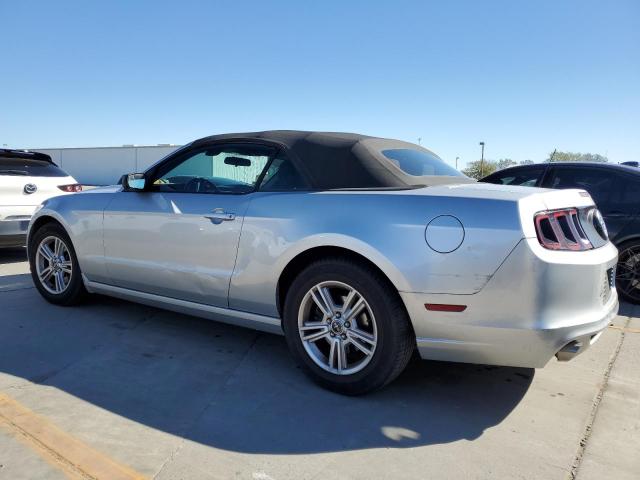 1ZVBP8EM7D5234401 - 2013 FORD MUSTANG SILVER photo 2